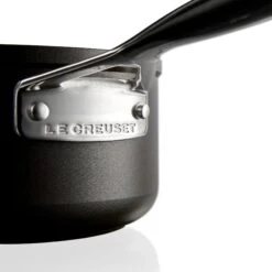 Le Creuset Hapjespan Les Forgées TNS - ø 24 Cm / 3.3 Liter - Standaard Anti-aanbaklaag 7 Le Creuset Hapjespan Les Forgées TNS - ø 24 Cm / 3.3 Liter - Standaard Anti-aanbaklaag -Thuiskeuken 0630870273107