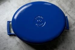 Saveur Selects Braadpan Ovaal Voyage - Classic Blue - ø 30 Cm - Geëmailleerde Anti-aanbaklaag 11 Saveur Selects Braadpan Ovaal Voyage - Classic Blue - ø 30 Cm - Geëmailleerde Anti-aanbaklaag -Thuiskeuken 1 5 16 scaled 1