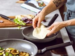 BK Koekenpan Granite Aluminium - ø 24 Cm - Keramische Anti-aanbaklaag 14 BK Koekenpan Granite Aluminium - ø 24 Cm - Keramische Anti-aanbaklaag -Thuiskeuken 1b8e3e9aba94a1285b43c6f4a99e7815c8668c46 BK Inductiekoken PH00636 008 1