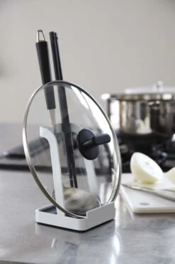 Yamazaki Lepelhouder Tower Wit 10 Yamazaki Lepelhouder Tower Wit -Thuiskeuken 2248 20WH 2013 1000x