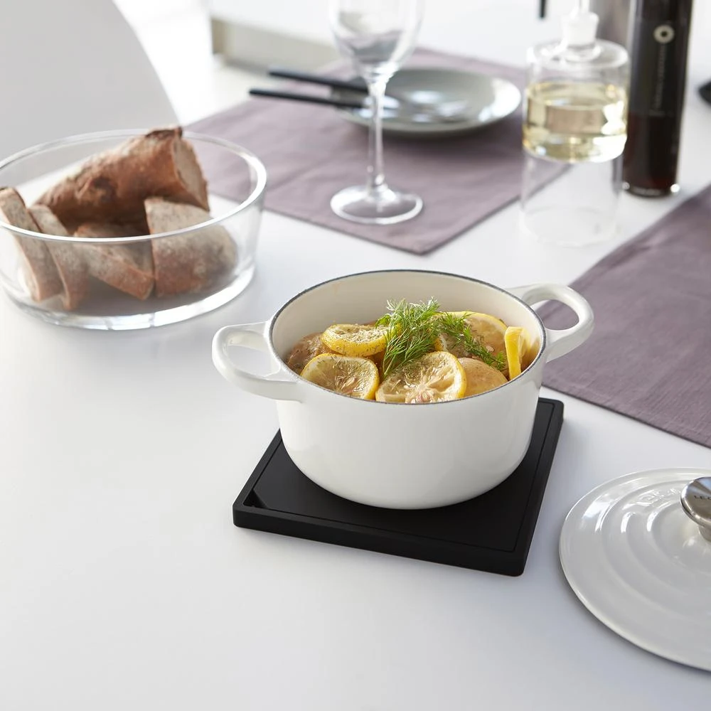 Yamazaki Pannenonderzetter Tower -- Zwart - 15 X 15 Cm 4 Yamazaki Pannenonderzetter Tower -- Zwart - 15 X 15 Cm - Afbeelding 2