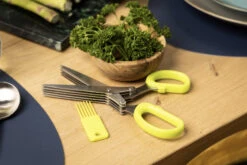 Sareva Kruidenschaar - 5 Messen 5 Sareva Kruidenschaar - 5 Messen -Thuiskeuken 3 Shop the look 23 feb 2023 3