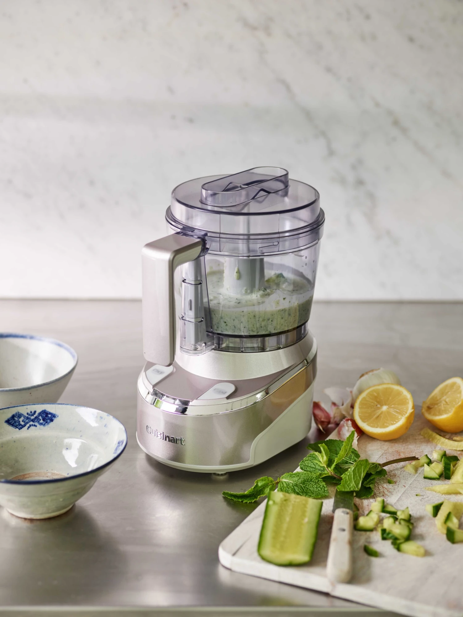 Cuisinart Mini Foodprocessor Cordless - RMC100E - 350 W - Draadloos - Frosted Pearl - 900 Ml 4 Cuisinart Mini Foodprocessor Cordless - RMC100E - 350 W - Draadloos - Frosted Pearl - 900 Ml - Afbeelding 2