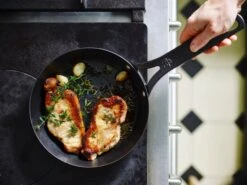 BK Koekenpan Black Steel - ø 28 Cm - Zonder Anti-aanbaklaag -Thuiskeuken 3a0edf7e9fc57021e9247b0896c9f94040984ce9 BlackSteel 05 11 b93106 1