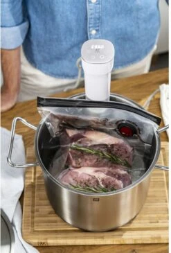 Zwilling Sous Vide Stick Enfinigy - Nauwkeurige Temperatuurinstelling - IPX7 Waterproof - Zwart 26 Zwilling Sous Vide Stick Enfinigy - Nauwkeurige Temperatuurinstelling - IPX7 Waterproof - Zwart -Thuiskeuken 4009839546716 11