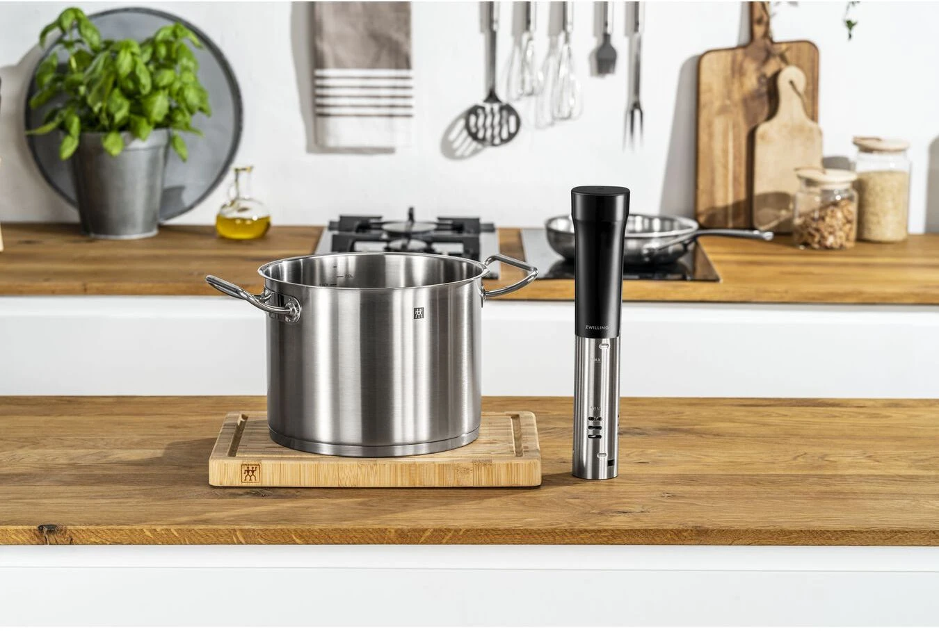 Zwilling Sous Vide Stick Enfinigy - Nauwkeurige Temperatuurinstelling - IPX7 Waterproof - Zwart 7 Zwilling Sous Vide Stick Enfinigy - Nauwkeurige Temperatuurinstelling - IPX7 Waterproof - Zwart - Afbeelding 5