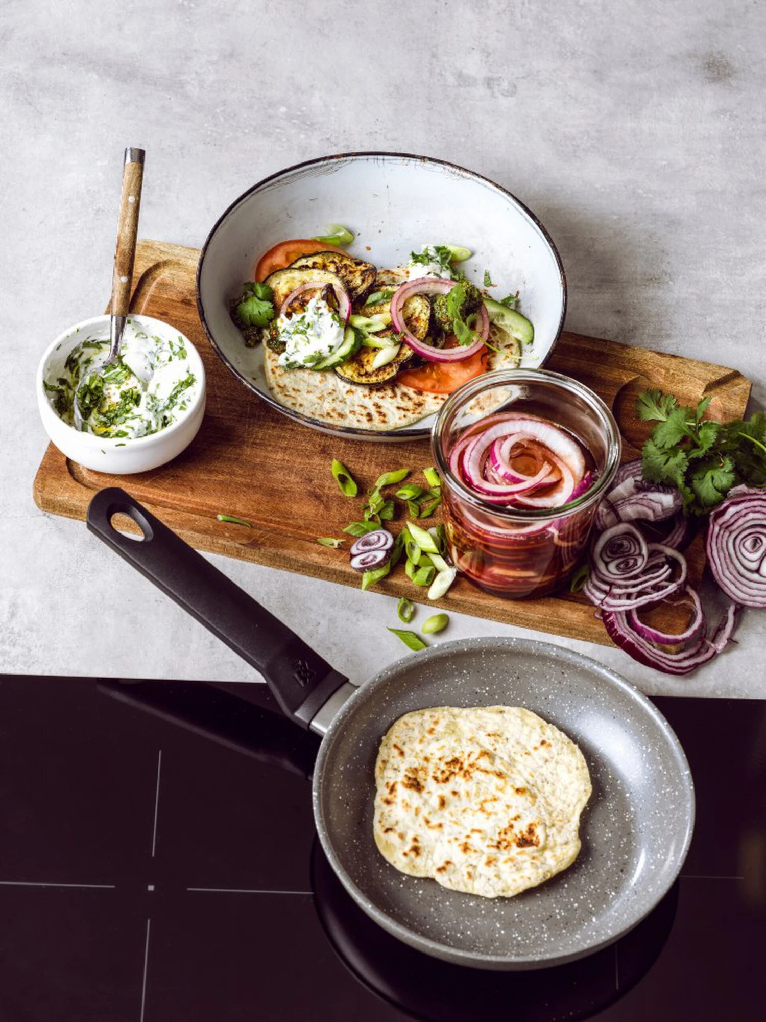 BK Koekenpan Granite Aluminium - ø 24 Cm - Keramische Anti-aanbaklaag 7 BK Koekenpan Granite Aluminium - ø 24 Cm - Keramische Anti-aanbaklaag - Afbeelding 5