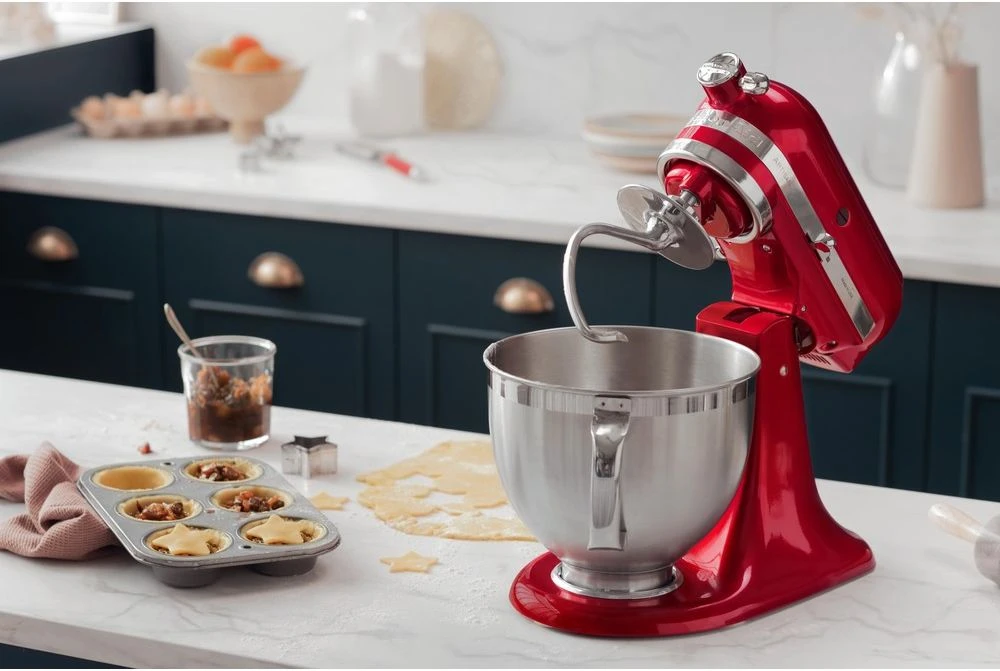 KitchenAid Keukenmachine Artisan - Kantelbare Kop - Appelrood - 4.8 Liter - 5KSM175PSEAC 7 KitchenAid Keukenmachine Artisan - Kantelbare Kop - Appelrood - 4.8 Liter - 5KSM175PSEAC - Afbeelding 5