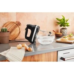 KitchenAid Handmixer - 6 Standen - Onyx Zwart - 5KHM6118EOB 15 KitchenAid Handmixer - 6 Standen - Onyx Zwart - 5KHM6118EOB -Thuiskeuken 859711634760 2