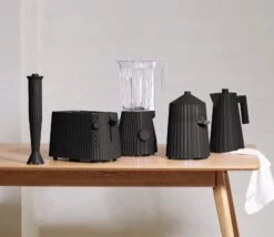 Alessi Staafmixer Set Plissé - Zwart - Michele De Lucchi - MDL10S B 15 Alessi Staafmixer Set Plissé - Zwart - Michele De Lucchi - MDL10S B -Thuiskeuken Alessi Plisse MDL06 07 08 09 10 B A4 3500pxl 7