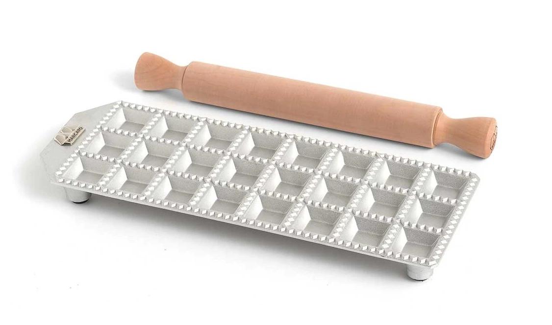 Marcato Ravioli Maker Met Deegroller - 24 Vaks - 5 X 5 Cm 3 Marcato Ravioli Maker Met Deegroller - 24 Vaks - 5 X 5 Cm