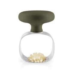 Eva Solo Knoflookpers Green Tools 7 Eva Solo Knoflookpers Green Tools -Thuiskeuken Eva Solo Green Tool Knoblauchpresse mit Knoblauch