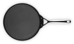 Le Creuset Pannenkoekenpan Les Forgées TNS - ø 24 Cm - Standaard Anti-aanbaklaag 13 Le Creuset Pannenkoekenpan Les Forgées TNS - ø 24 Cm - Standaard Anti-aanbaklaag -Thuiskeuken LC 20190624 ZS PS FS 51106280010002 004