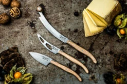 Laguiole Style De Vie Kaasmessen / Kaasmessenset Luxury Line Eikenhout Stonewash - 3 Stuks 15 Laguiole Style De Vie Kaasmessen / Kaasmessenset Luxury Line Eikenhout Stonewash - 3 Stuks -Thuiskeuken LuxKaasV2EikStone 4