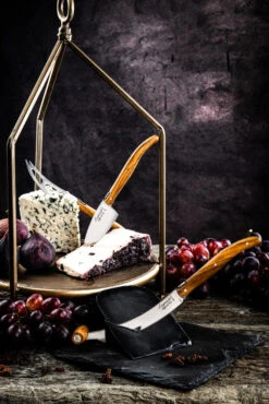 Laguiole Style De Vie Kaasmessen / Kaasmessenset Luxury Line Olijfhout - 3 Stuks 11 Laguiole Style De Vie Kaasmessen / Kaasmessenset Luxury Line Olijfhout - 3 Stuks -Thuiskeuken LuxKaasV2Olijf 4