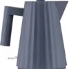 Alessi Waterkoker Plissé - Droogkookbeveiliging - Grijs - Michele De Lucchi - 1 Liter - MDL06/1 G 2 Alessi Waterkoker Plissé - Droogkookbeveiliging - Grijs - Michele De Lucchi - 1 Liter - MDL06/1 G -Thuiskeuken MDL061 06 A4 3500pxl