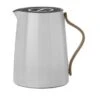 Stelton Thermoskan Emma Grey 1 Liter -Thuiskeuken OL x 201 1 Emma vacuum jug tea grey