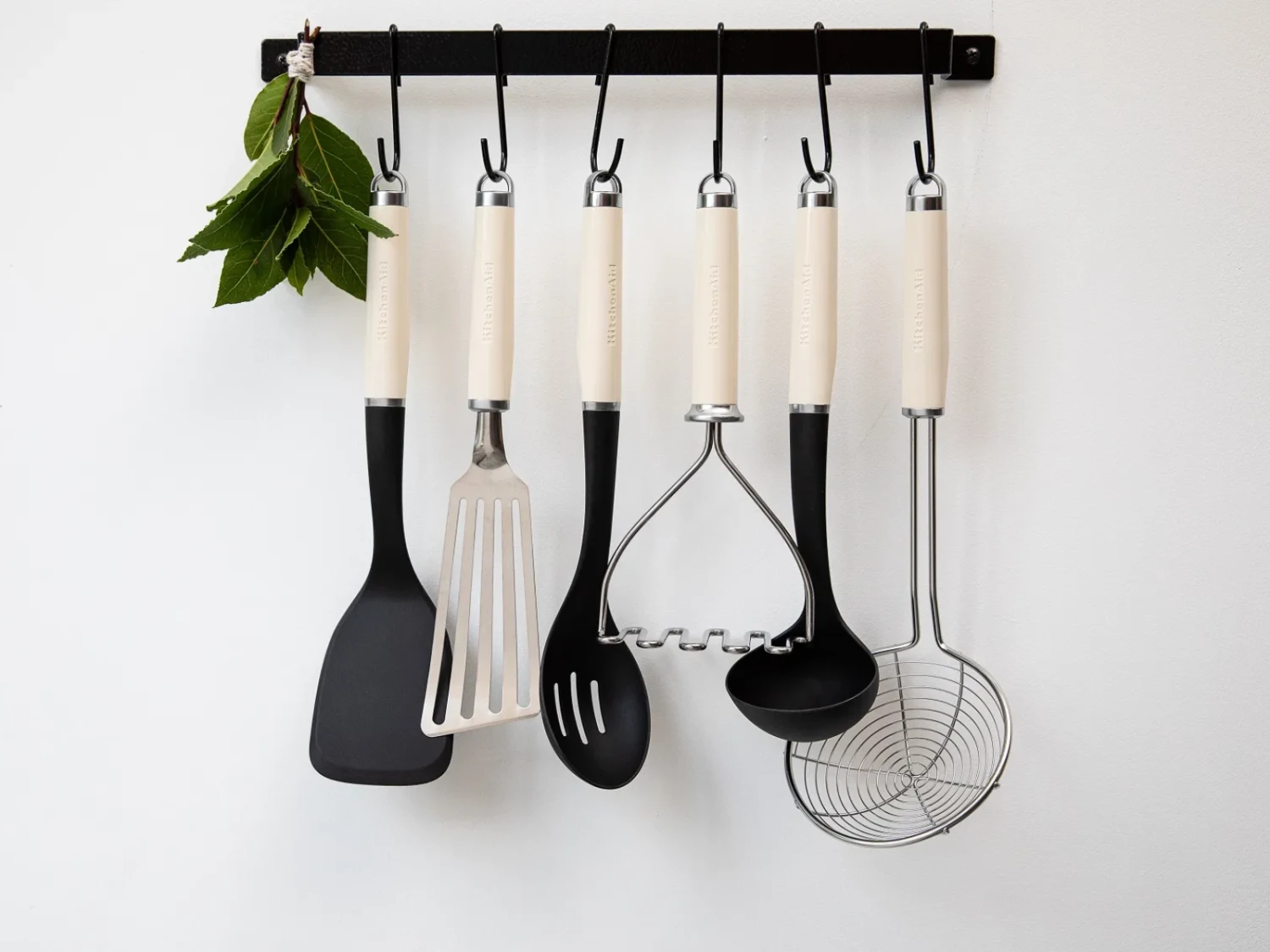 KitchenAid Soeplepel Core - Amandelwit 6 KitchenAid Soeplepel Core - Amandelwit - Afbeelding 4