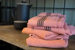 KOOK Theedoek Washed Roze 50 X 70 Cm 5 KOOK Theedoek Washed Roze 50 X 70 Cm -Thuiskeuken R21.6 1