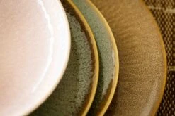 Jay Hill Serviesset Alderney - 16-delig / 4 Personen - Bruin/Geel 19 Jay Hill Serviesset Alderney - 16-delig / 4 Personen - Bruin/Geel -Thuiskeuken Set 2 Sfeer Eilanden Klein 11 3