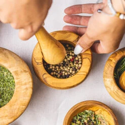 Jay Hill Vijzel Tunea - Olijfhout - ø 11 Cm 12 Jay Hill Vijzel Tunea - Olijfhout - ø 11 Cm -Thuiskeuken TuneaHand 12