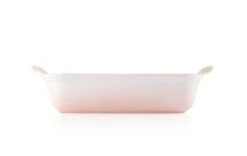 Le Creuset Ovenschaal Heritage - Shell Pink -26 X 19 Cm / 2.4 Liter -Thuiskeuken le creuset ovenschaal shell pink 26cm 2