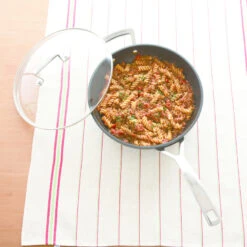 Le Creuset Pannendeksel Les Forgées TNS - ø 30 Cm 5 Le Creuset Pannendeksel Les Forgées TNS - ø 30 Cm -Thuiskeuken le creuset pannendeksel pan groot