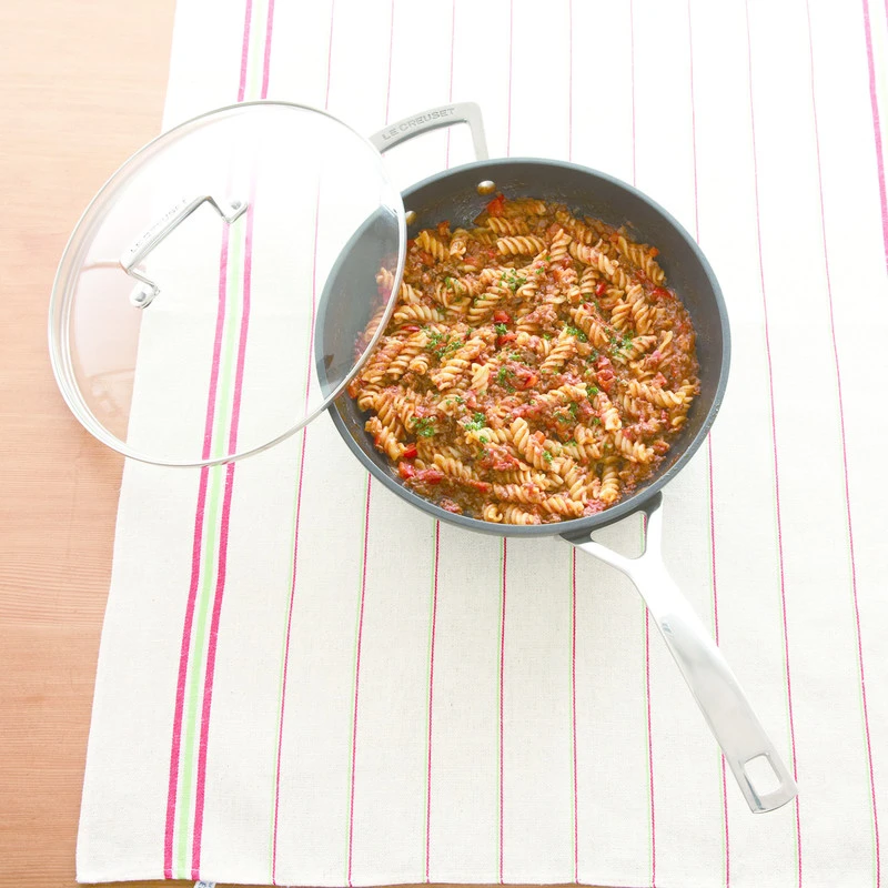 Le Creuset Pannendeksel Les Forgées TNS - ø 30 Cm 4 Le Creuset Pannendeksel Les Forgées TNS - ø 30 Cm - Afbeelding 2