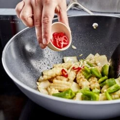 Demeyere Wokpan Alu Pro 5 - Ceraforce - ø 30 Cm - Keramische Anti-aanbaklaag 11 Demeyere Wokpan Alu Pro 5 - Ceraforce - ø 30 Cm - Keramische Anti-aanbaklaag -Thuiskeuken pdp masonry content demeyere alu pro 5 wok heats up quickly