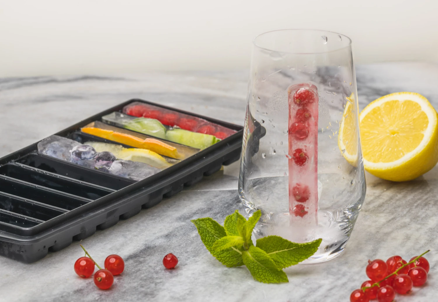 Sareva IJsblokjesvorm - 10 Ijsstaafjes - Siliconen - Easy Release - Herbruikbaar 4 Sareva IJsblokjesvorm - 10 Ijsstaafjes - Siliconen - Easy Release - Herbruikbaar - Afbeelding 2