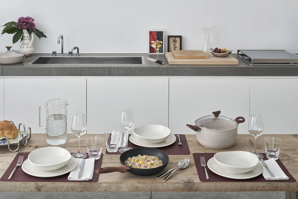 Sambonet Braadpan Rock 'n' Rose - Creme - ø 24 Cm / 4.5 Liter - Standaard Anti-aanbaklaag 4 Sambonet Braadpan Rock 'n' Rose - Creme - ø 24 Cm / 4.5 Liter - Standaard Anti-aanbaklaag - Afbeelding 2