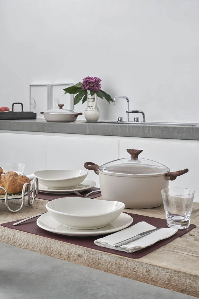 Sambonet Braadpan Rock 'n' Rose - Creme - ø 24 Cm / 4.5 Liter - Standaard Anti-aanbaklaag 5 Sambonet Braadpan Rock 'n' Rose - Creme - ø 24 Cm / 4.5 Liter - Standaard Anti-aanbaklaag - Afbeelding 3