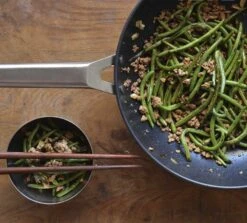 Valira Wokpan Aire - ø 30 Cm - Standaard Anti-aanbaklaag 8 Valira Wokpan Aire - ø 30 Cm - Standaard Anti-aanbaklaag -Thuiskeuken woksfeerfoto2